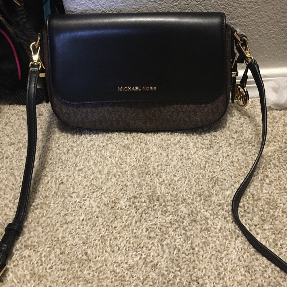 Michael kors  crossbody